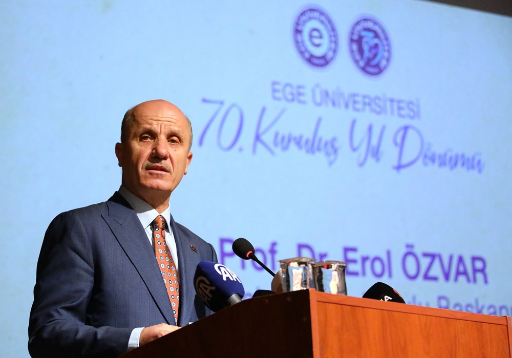 Yükseköğretim Kurulu Başkanı Özvar, Ege Üniversitesi 70. yıl Etkinliklerine Katıldı